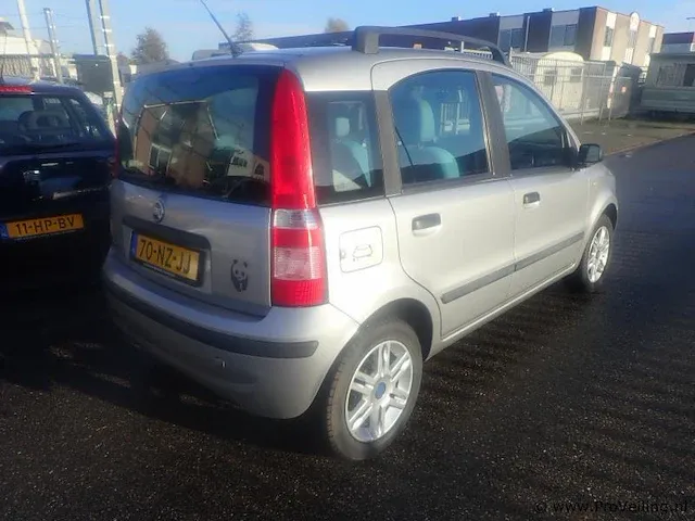 Fiat panda bj 2004 - kenteken 70-nz-jj - afbeelding 4 van  9