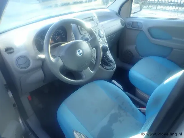Fiat panda bj 2004 - kenteken 70-nz-jj - afbeelding 6 van  9