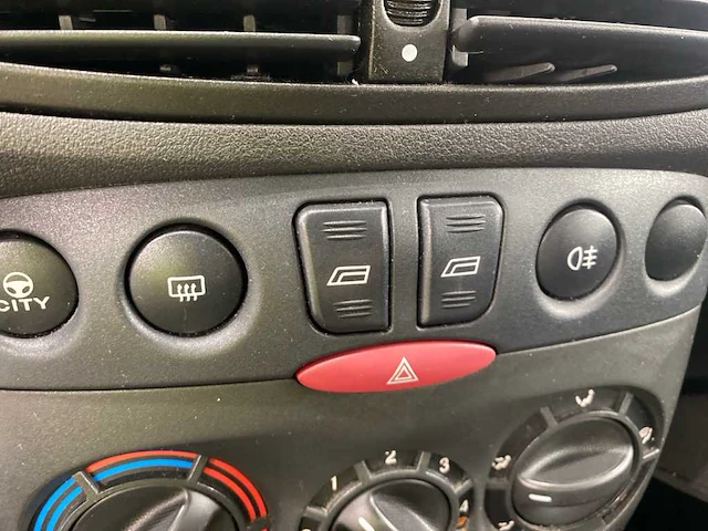 Fiat punto 1.2-16v elx speedg , 73-hs-zh - afbeelding 14 van  14