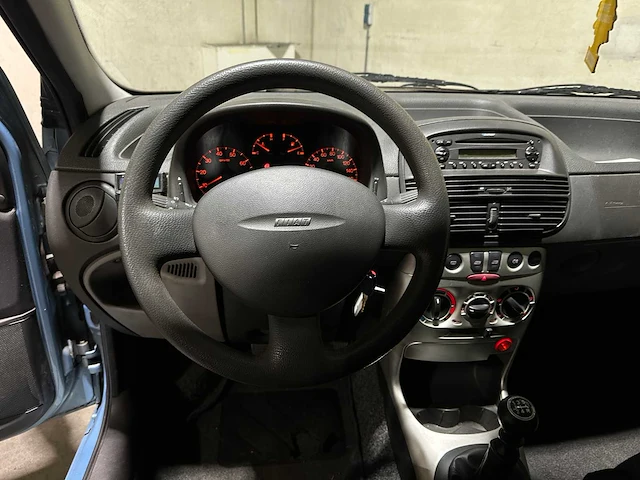 Fiat punto 1.2 go! 60pk 2002, 26-jp-lg - afbeelding 10 van  35