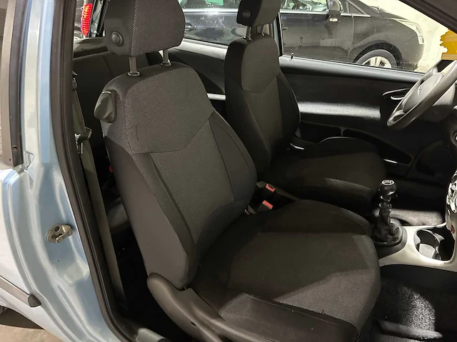 Fiat punto 1.2 go! 60pk 2002, 26-jp-lg - afbeelding 26 van  35