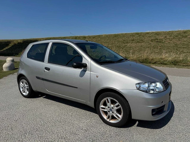 Fiat punto 1.2 navigator airco 73-rz-lb - afbeelding 10 van  15