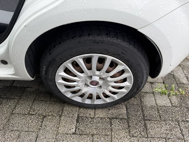 Fiat punto 1.2i easy 69, 2013 - afbeelding 9 van  23