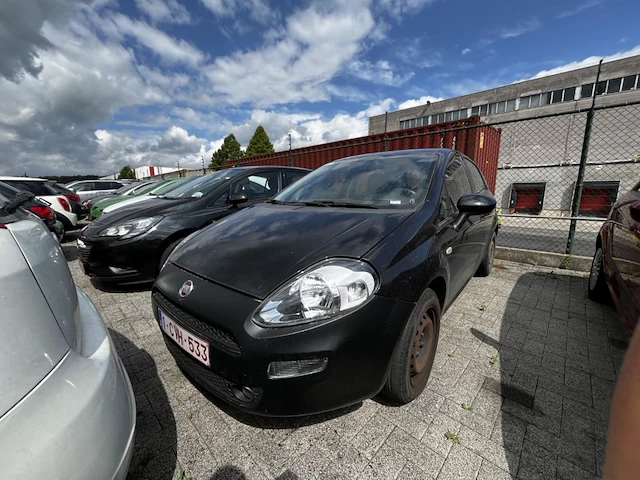 Fiat punto 1.2i street 69,2014 - afbeelding 1 van  26