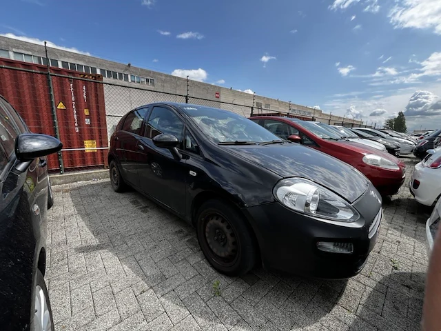 Fiat punto 1.2i street 69,2014 - afbeelding 12 van  26