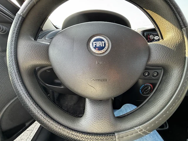 Fiat punto, 2005 - afbeelding 13 van  32
