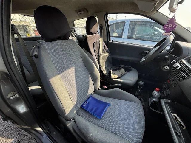 Fiat punto, 2005 - afbeelding 19 van  32