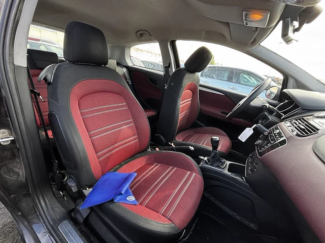 Fiat punto, 2010 - afbeelding 15 van  31