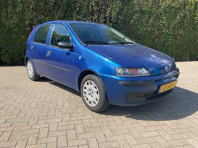 Fiat punto 32-hb-jx - afbeelding 1 van  26