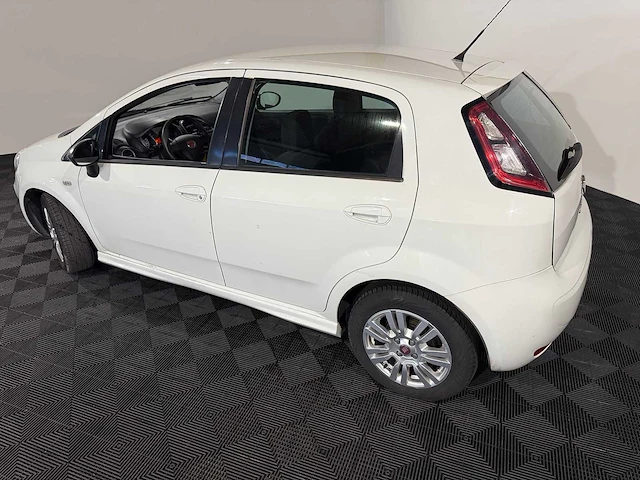 Fiat punto evo 0.9 twinair young, 5-xkv-72 - afbeelding 9 van  16