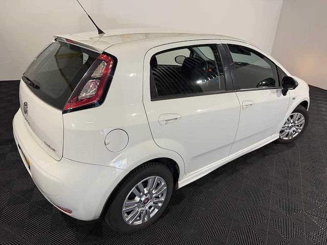 Fiat punto evo 0.9 twinair young, 5-xkv-72 - afbeelding 12 van  16