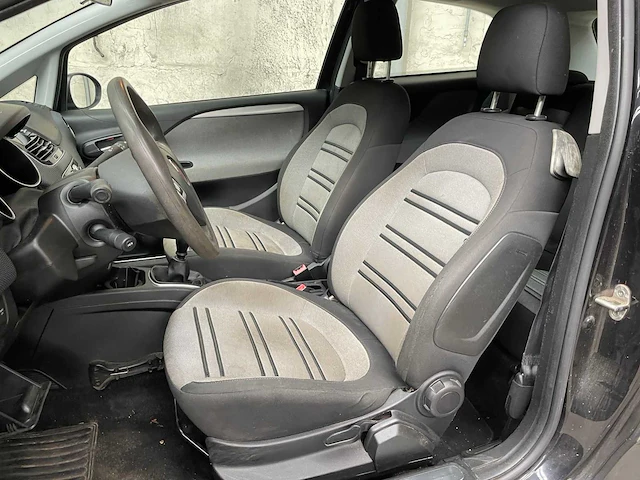 Fiat punto evo 1.3 m-jet dynamic 84pk 2011, 87-nzx-2 - afbeelding 22 van  38
