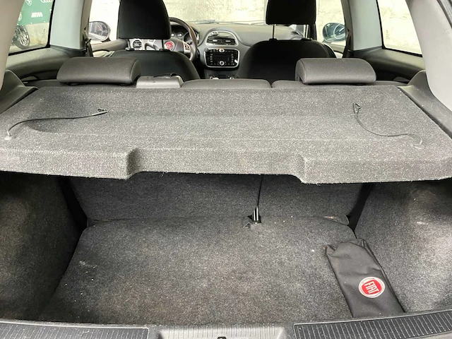 Fiat punto evo 1.3 m-jet dynamic 84pk 2011, 87-nzx-2 - afbeelding 31 van  38