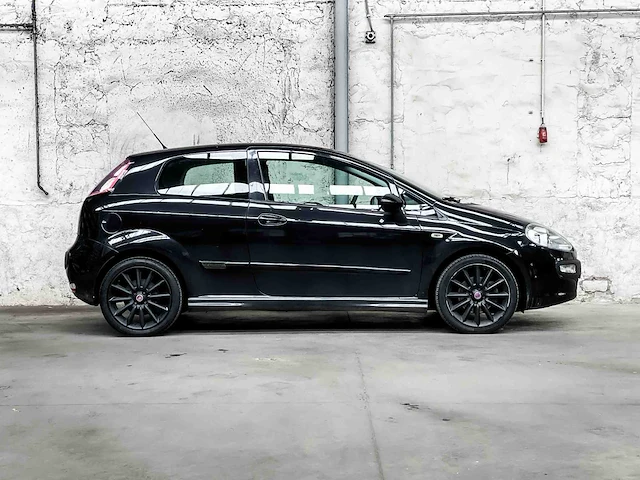 Fiat punto evo 1.3 m-jet dynamic 84pk 2011, 87-nzx-2 - afbeelding 36 van  38