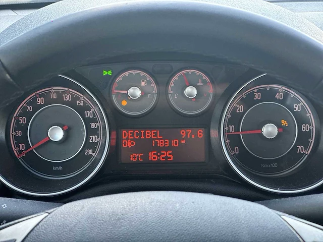 Fiat punto evo 1.3 m-jet dynamic car 2010 | 25-nvk-4 - afbeelding 6 van  25