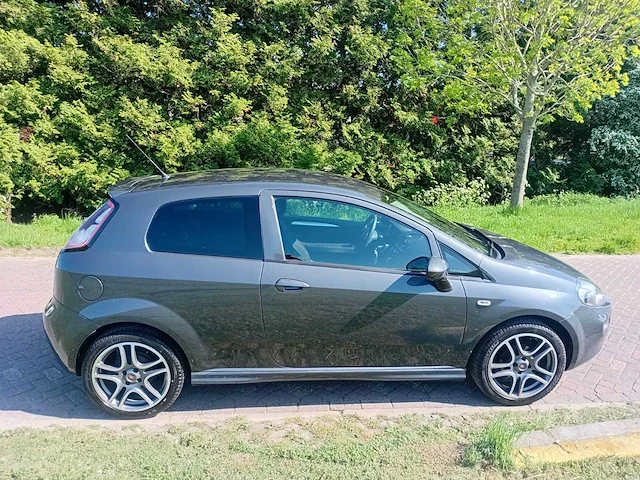 Fiat punto evo 1.3 m jet lounge, hl-717-n - afbeelding 14 van  15