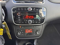 Fiat punto evo 1.4-16v m-air sport , nl-801-n - afbeelding 18 van  18