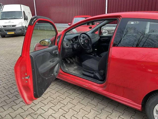 Fiat punto evo personenauto - afbeelding 8 van  28