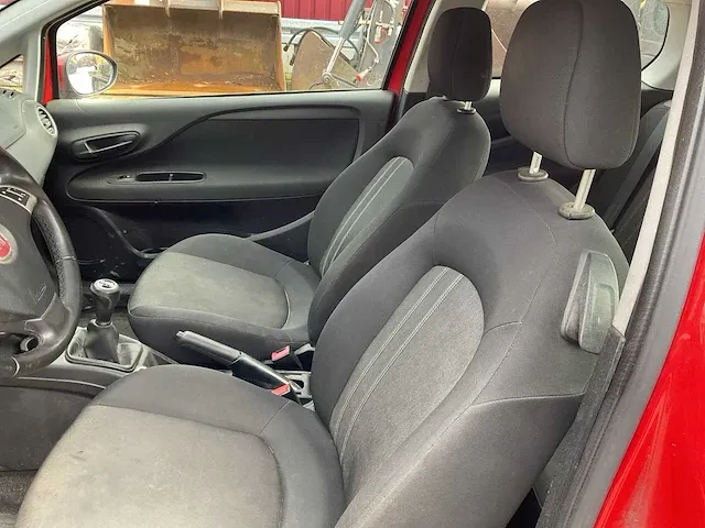 Fiat punto evo personenauto - afbeelding 11 van  28