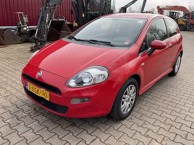 Fiat punto evo personenauto - afbeelding 1 van  28