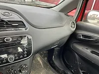Fiat punto evo personenauto - afbeelding 17 van  28