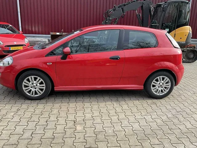 Fiat punto evo personenauto - afbeelding 24 van  28