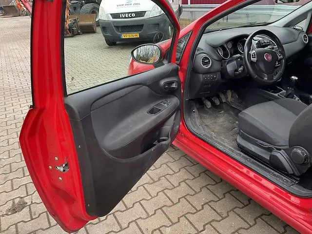Fiat punto evo personenauto - afbeelding 2 van  22