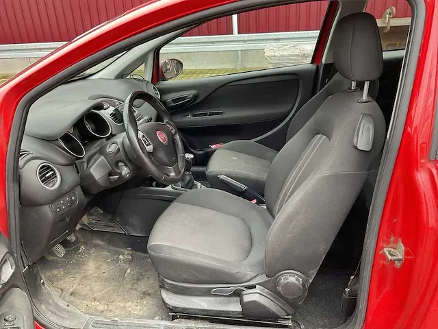 Fiat punto evo personenauto - afbeelding 4 van  22