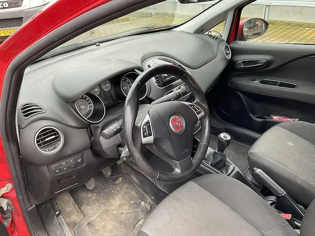 Fiat punto evo personenauto - afbeelding 5 van  22