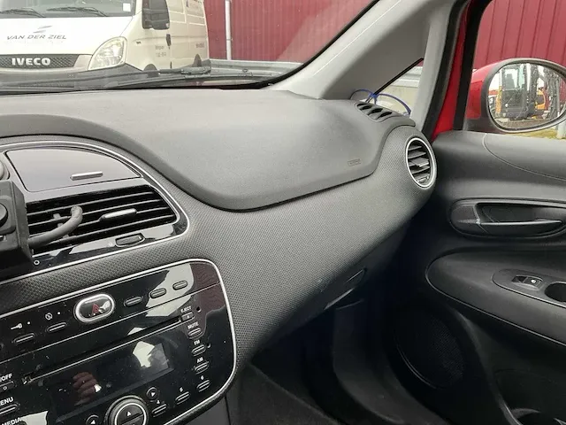 Fiat punto evo personenauto - afbeelding 9 van  22