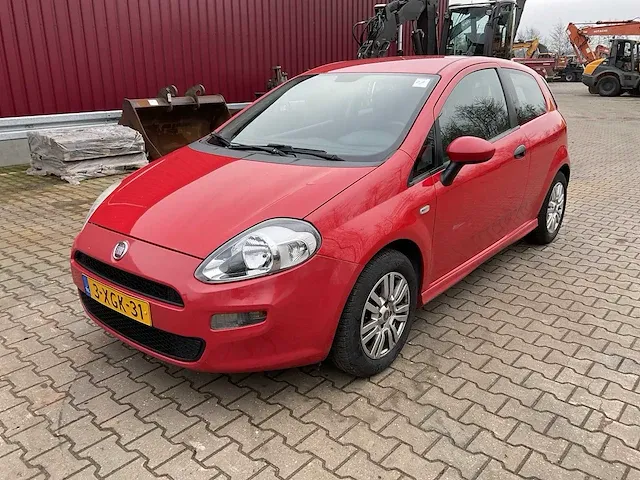 Fiat punto evo personenauto - afbeelding 1 van  22
