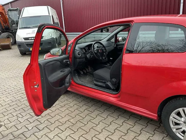 Fiat punto evo personenauto - afbeelding 22 van  22