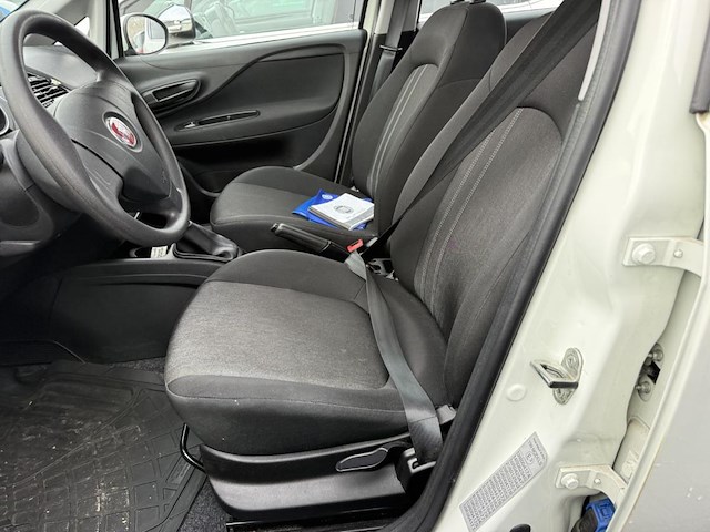 Fiat punto street, 2016 - afbeelding 21 van  23