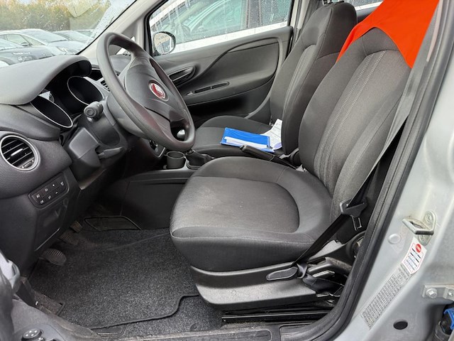 Fiat punto street, 2016 - afbeelding 24 van  26