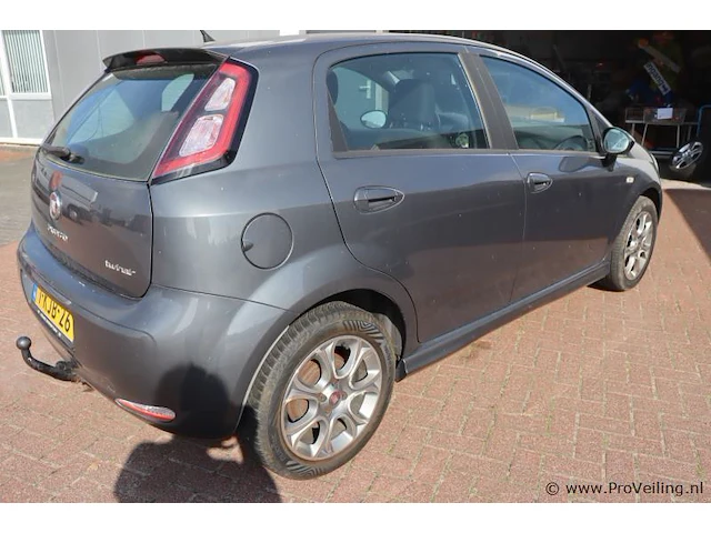 Fiat punto twin air turbo | benzine | apk tot september 2026 | bwjr. 2013| kenteken: 1-kjb-26 - afbeelding 21 van  24