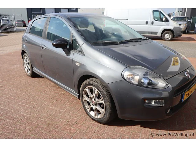 Fiat punto twin air turbo | benzine | apk tot september 2026 | bwjr. 2013| kenteken: 1-kjb-26 - afbeelding 22 van  24