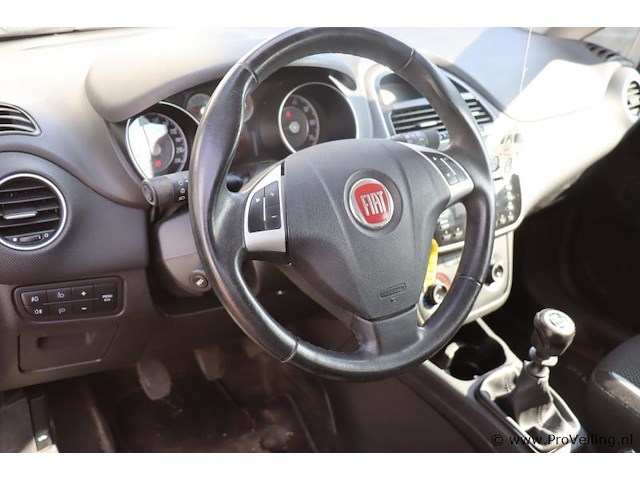 Fiat punto twin air turbo | benzine | apk tot september 2026 | bwjr. 2013|kenteken: 1-kjb-26 - afbeelding 4 van  24