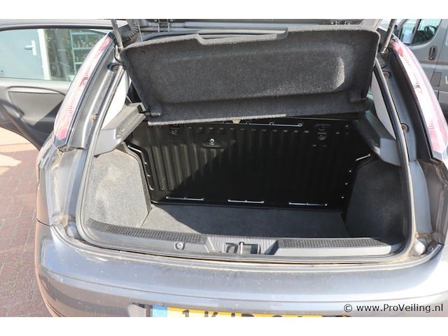 Fiat punto twin air turbo | benzine | apk tot september 2026 | bwjr. 2013|kenteken: 1-kjb-26 - afbeelding 16 van  24