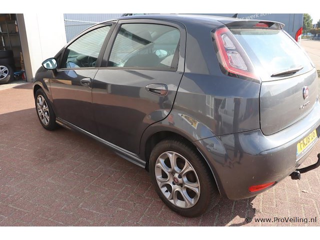 Fiat punto twin air turbo | benzine | apk tot september 2026 | bwjr. 2013|kenteken: 1-kjb-26 - afbeelding 19 van  24