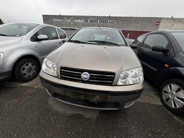 Fiat punto,2006 - afbeelding 12 van  30