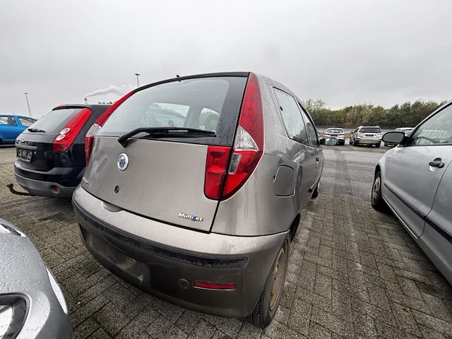 Fiat punto,2006 - afbeelding 25 van  30