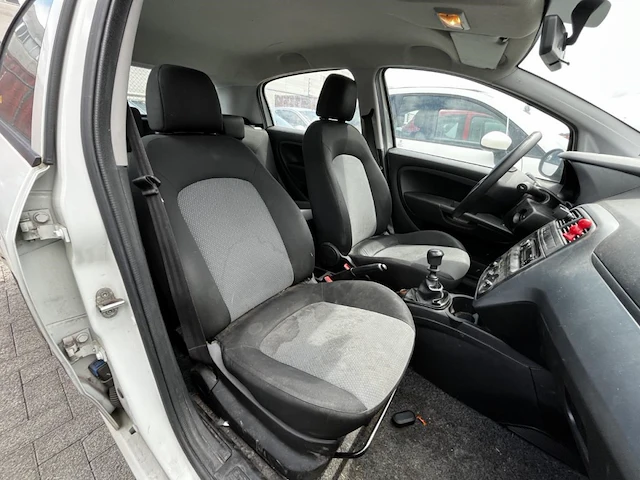 Fiat punto,2012 - afbeelding 16 van  34