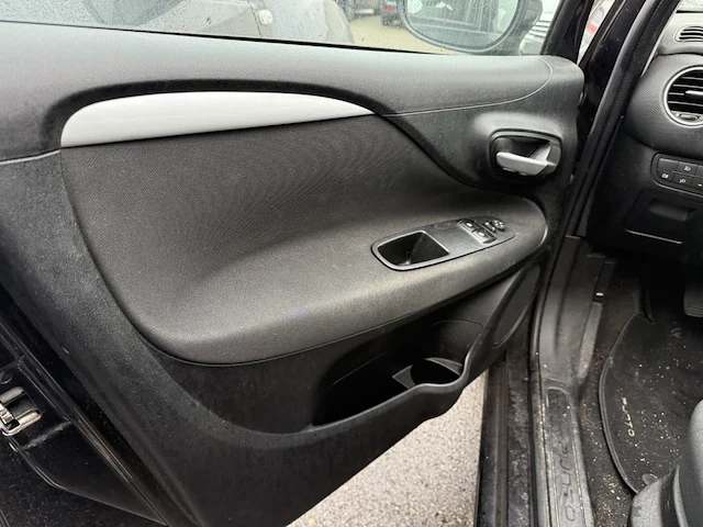 Fiat punto,2012 - afbeelding 25 van  28