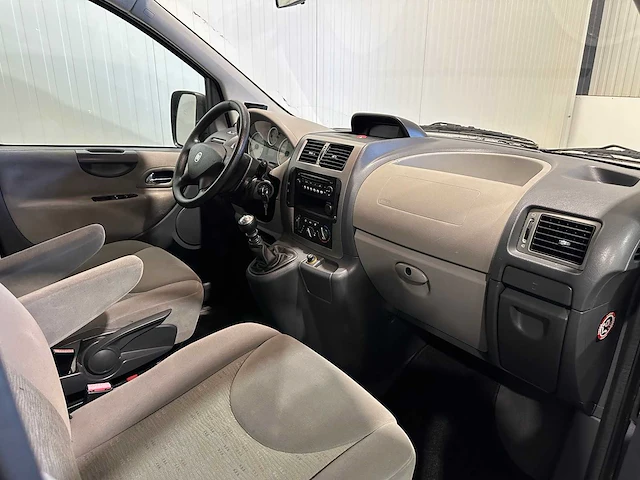 Fiat scudo westfalia van conversion camper sf-010-n - afbeelding 7 van  36