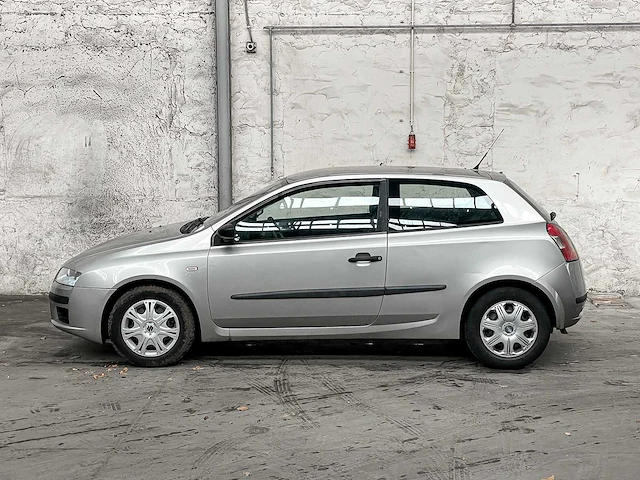 Fiat stilo 1.2-16v active 80pk 2003, 76-nk-lb - afbeelding 3 van  41