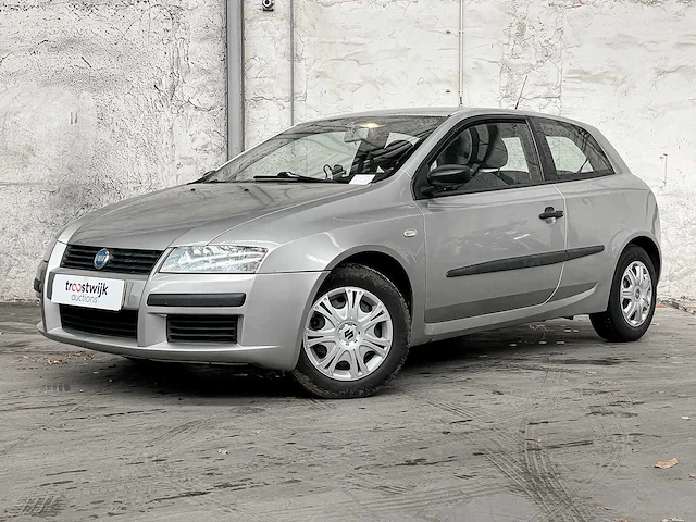 Fiat stilo 1.2-16v active 80pk 2003, 76-nk-lb - afbeelding 1 van  41