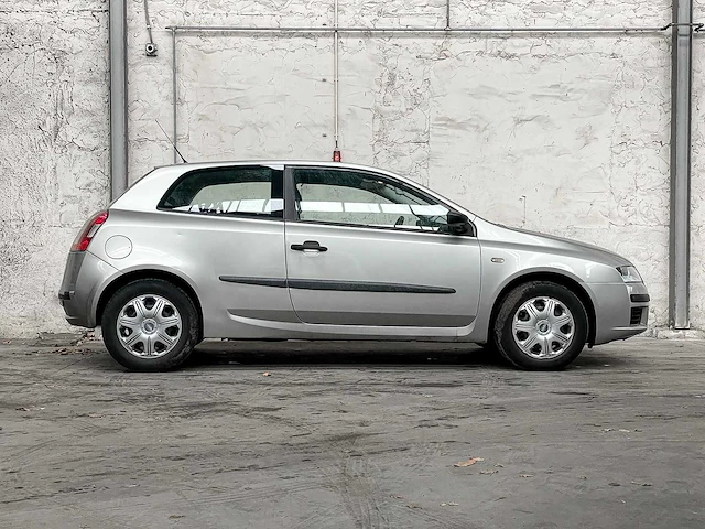 Fiat stilo 1.2-16v active 80pk 2003, 76-nk-lb - afbeelding 15 van  41