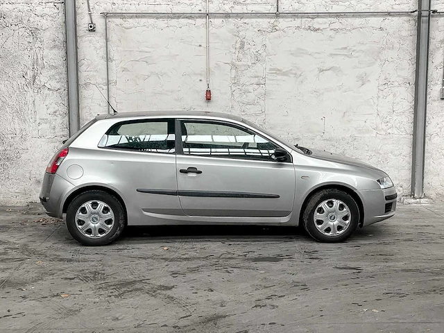 Fiat stilo 1.2-16v active 80pk 2003, 76-nk-lb - afbeelding 16 van  41