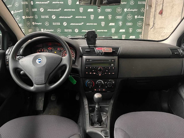 Fiat stilo 1.2-16v active 80pk 2003, 76-nk-lb - afbeelding 31 van  41