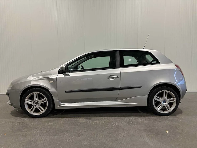 Fiat stilo 1.6-16v active plus 73-nz-jk - afbeelding 12 van  19